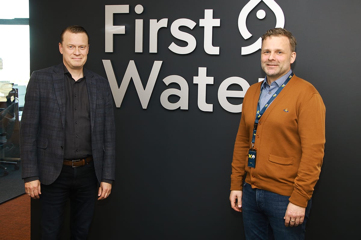 Helgi Þór hjá First Water og Guðni Kári hjá OK